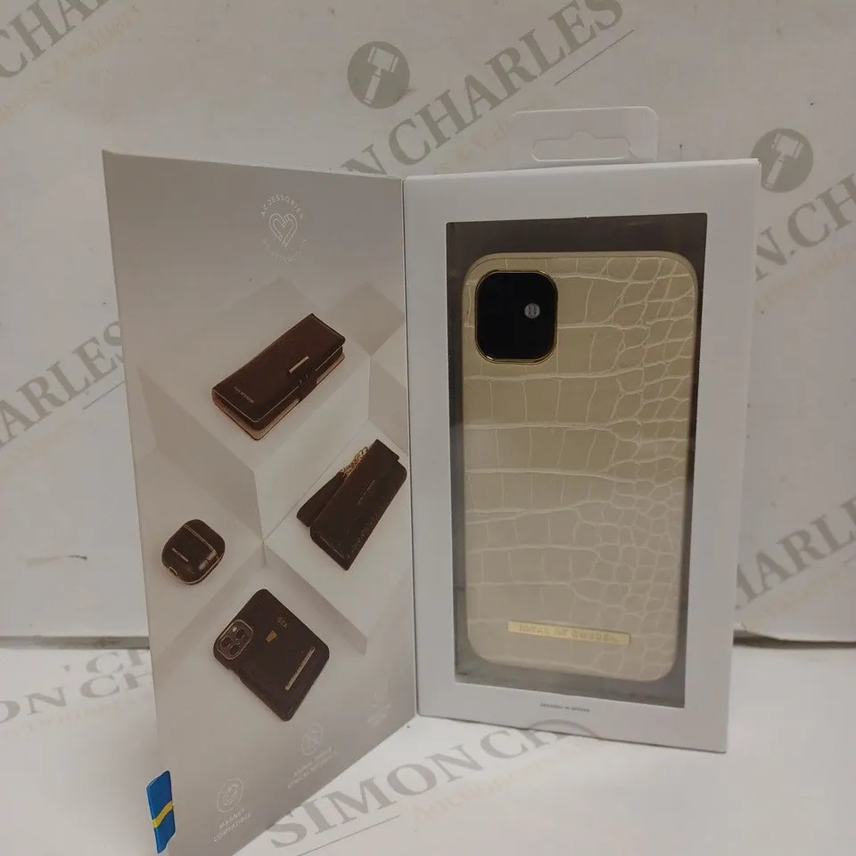 BOXED IDEAL OF SWEDEN PROTECTIVE PHONE CASE FOR IPHONE 11/XR