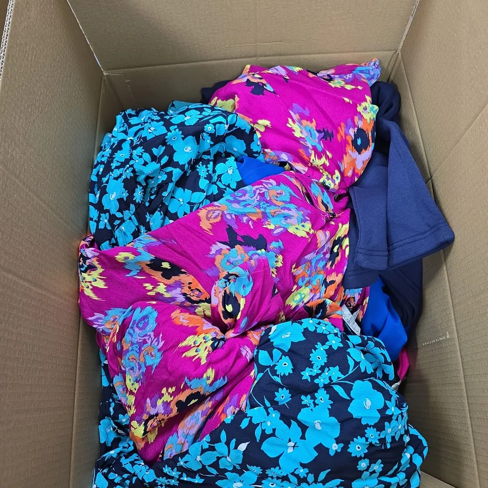 BOX OF APPROXIMATELY 20 ASSORTED ITEMS TO INCLUDE DANNII MINOGUE DRESSES OF VARIOUS STYLES, HUMMINGBIRD ASSORTED READING GLASSES ETC