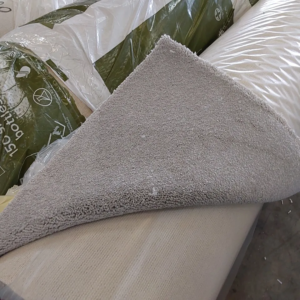 ROLL OF QUALITY EC HEARTLAND FRANKLEY CARPET // SIZE: APPROXIMATELY 5 X 6.85m