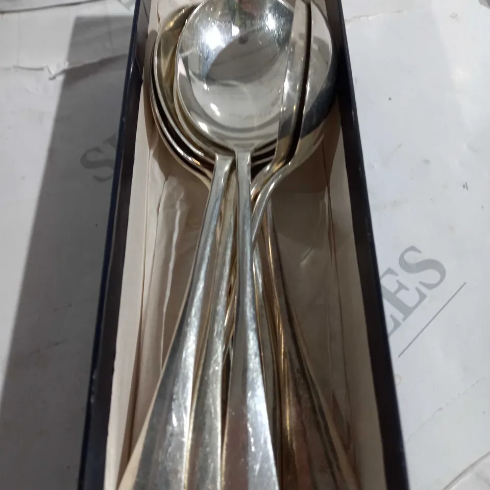 MAPPIN & WEBB SET OF SPOONS