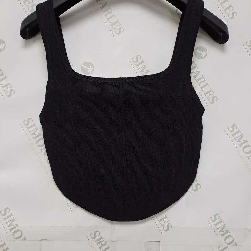 10 ASSORTED NEW CLOTHING ITEMS TO INCLUDE TANK TOPS, SHORTS, JACKETS, ETC