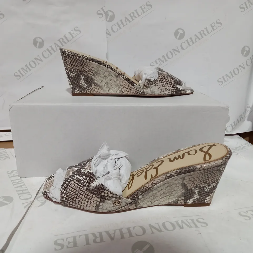 BOXED PAIR OF - SIZE 