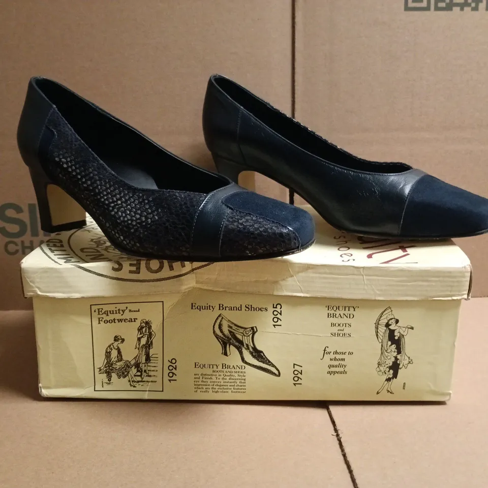 BOXED PAIR OF EQUITY VALENCIA SHOES IN NAVY SIZE 4
