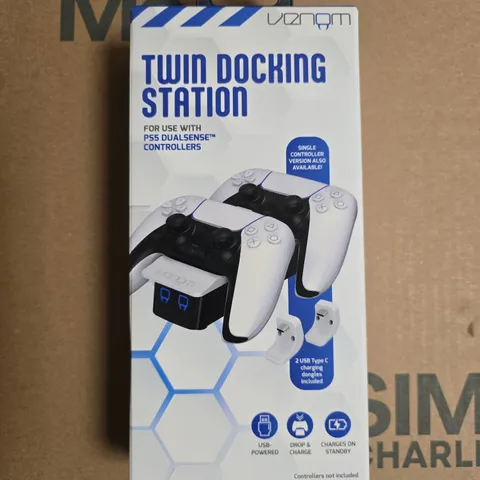 VENOM TWIN DOCKING STATION FOR PS5 DUALSENSE CONTROLLERS – BOXED