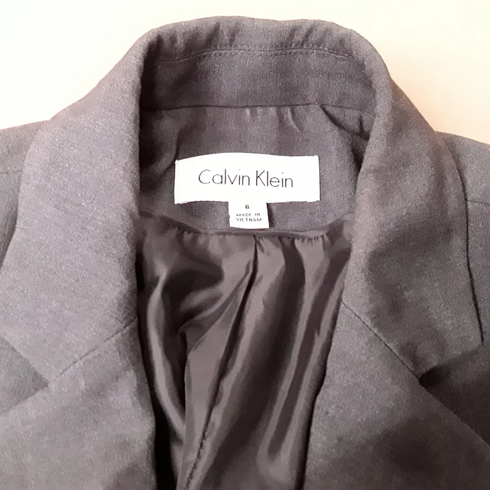 CALVIN KLEIN GREY BLAZER - 6