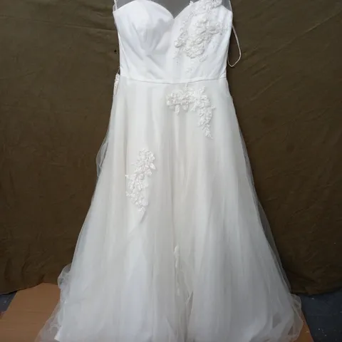 WHITE ROSE PLUS NET OVERLAY EMBELLISHED WEDDING DRESS - UK 18