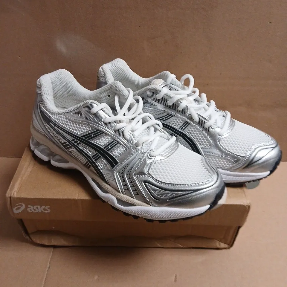 BOXED PAIR OF ASICS GEL-KAYANO 14 RUNNING SHOES – WHITE/GRAPHITE GREY, UK 5.5