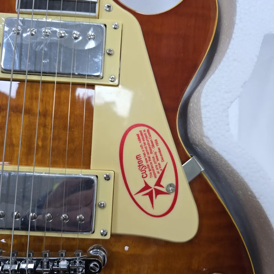 LES PAUL‑STYLE ELECTRIC GUITAR – SUNBURST 