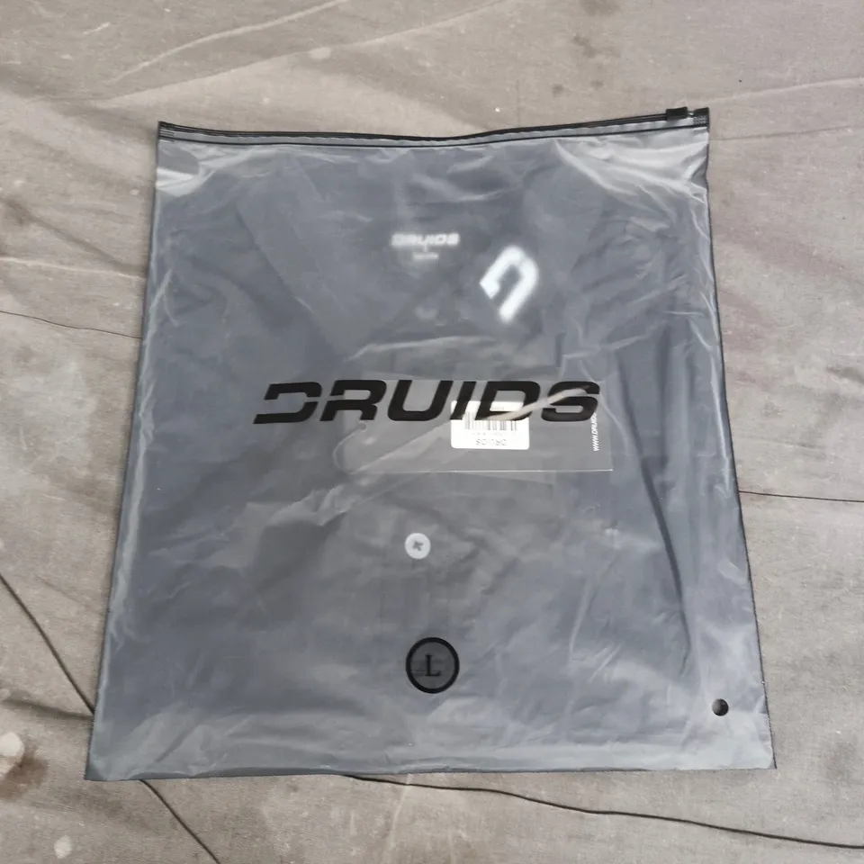 BAGGED DRUIDS ELITE POLO IN BLACK - LARGE