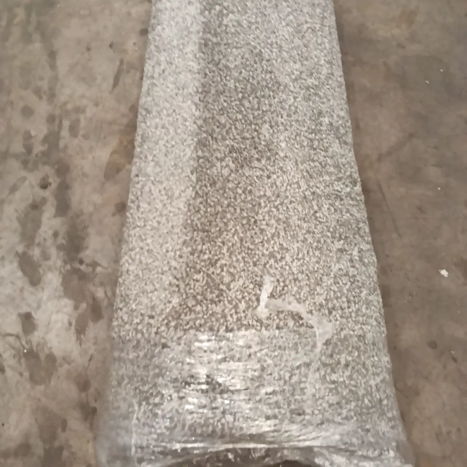 ROLL OF MIGHTY TWIST MUSHROOM APPROX SIZE: 1.75M X 4M