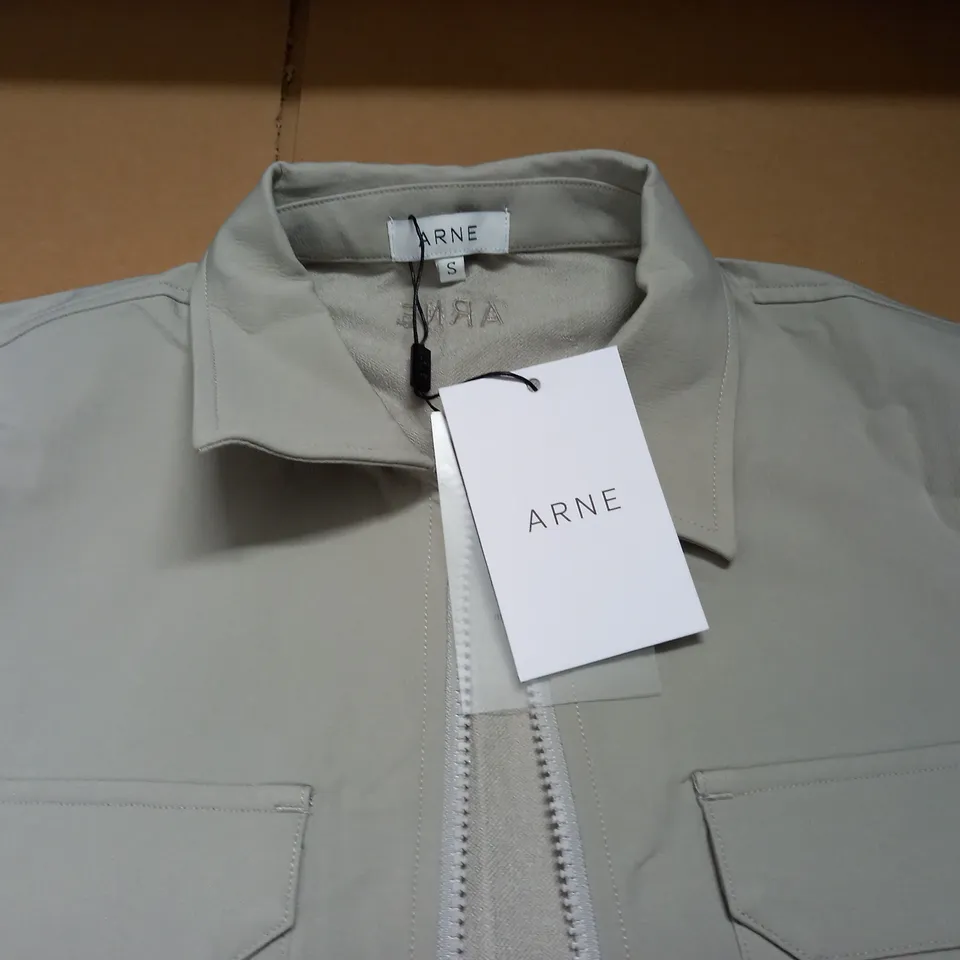 ARNE STONE CARGO JACKET - S