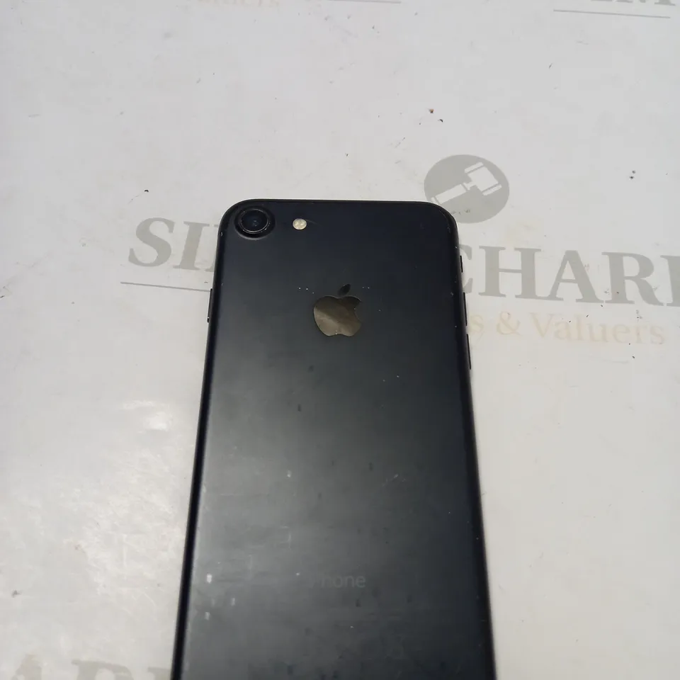 APPLE IPHONE 7 MODEL A1778