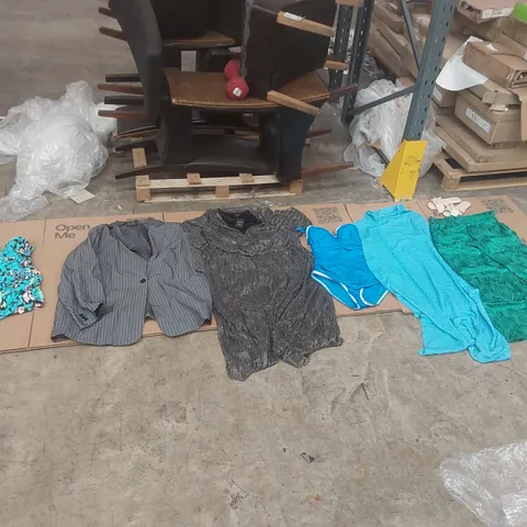 PALLET CONTAINING APPROXIMATELY 650x ASSORTED BRAND NEW DESIGNER CLOTHING ITEMS