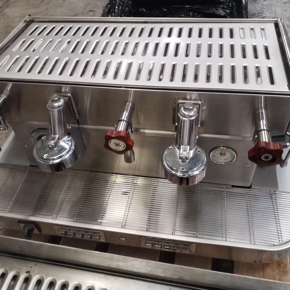 ELEKTRA BARLUME 2-GROUP COFFEE MACHINE