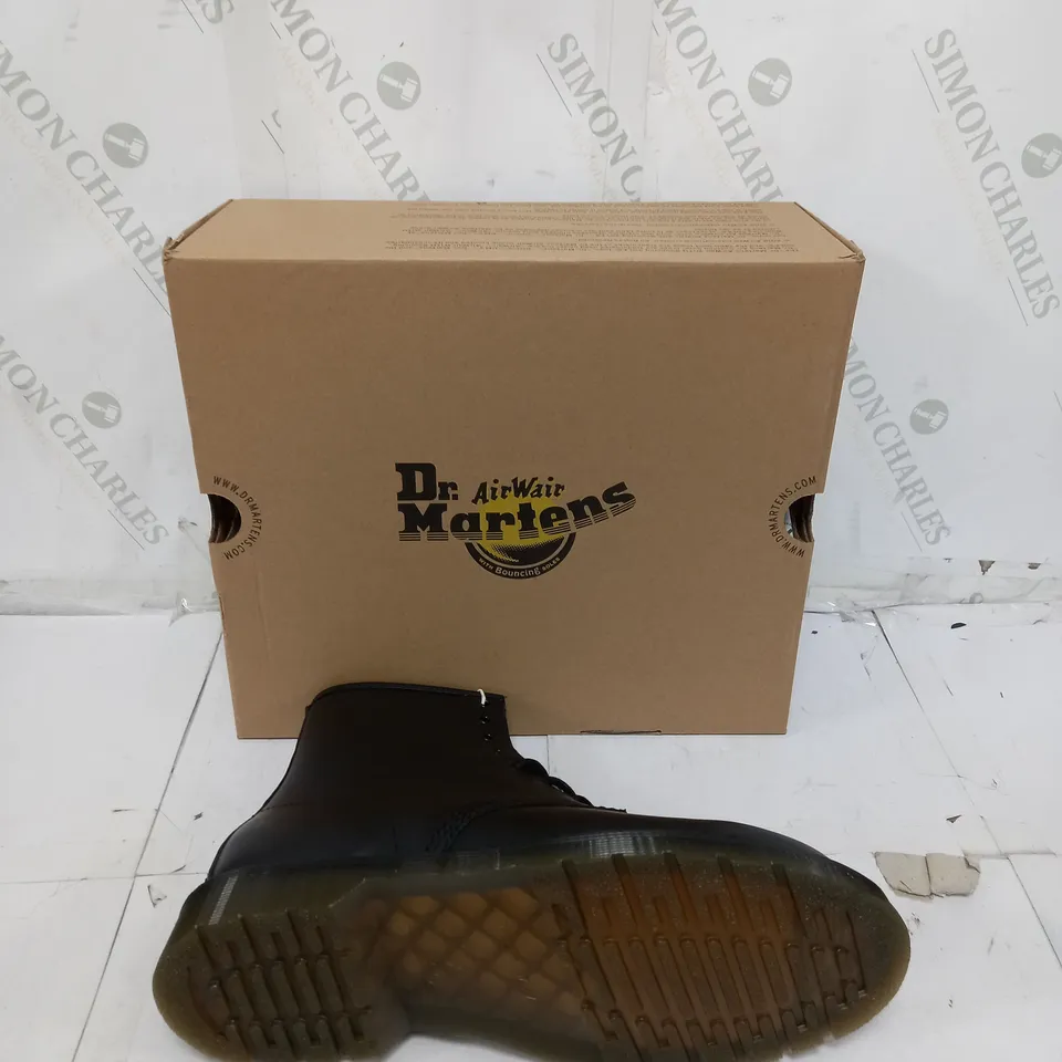 BOXED PAIR OF DR MARTENS BOOTS 1460 BLACK US 10