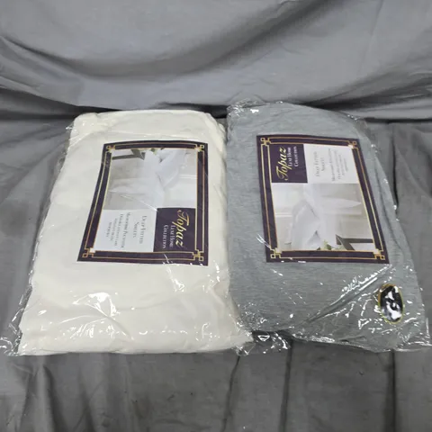 BOX OF APPROX 30 DEEP FITTED SHEETS