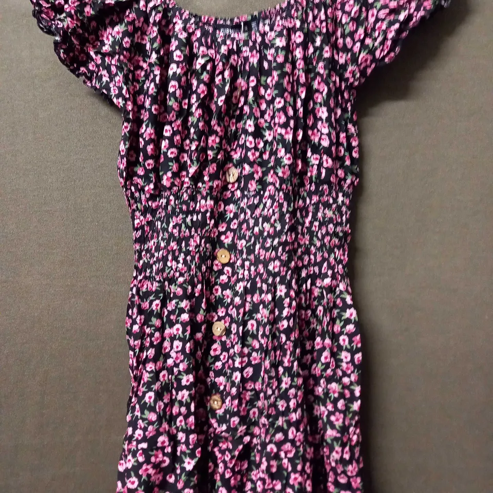 KURT MULLER WOMAN PUFFY SLEEVE MAXI DRESS IN FLORAL DESIGN IN BLACK - S/M