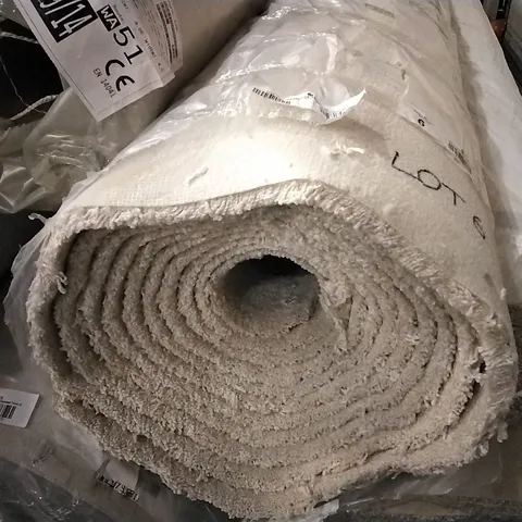 ROLL OF KESARI ICE CASCADE CARPET APPROXIMATELY 4X8.5M 