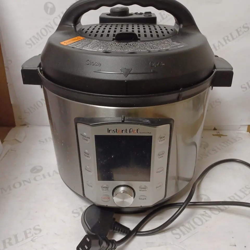 INSTANT POT DUO EVO PLUS ELECTRIC PRESSURE COOKER