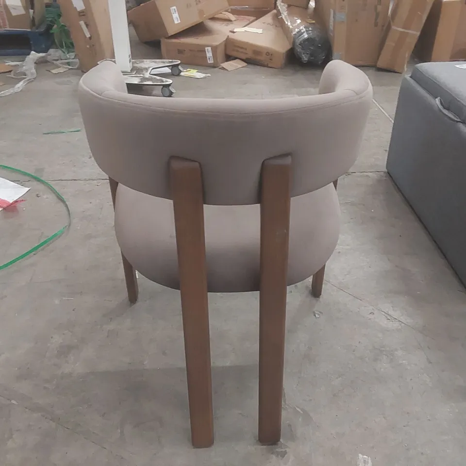 DESIGNER VELVET UPHOLSTERED DINING CHAIR WITH WOODEN FRAME