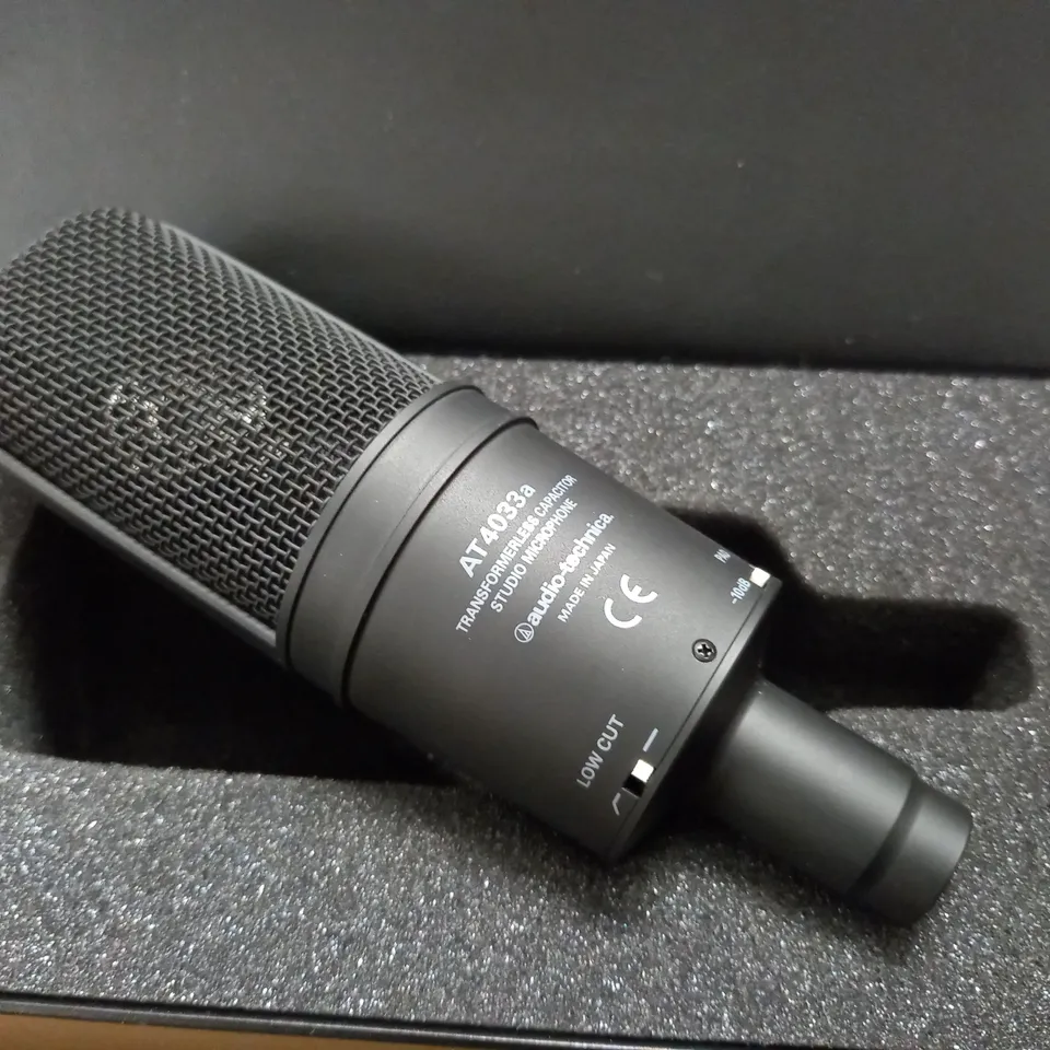 AUDIO-TECHNICAL TRANSFORMERLESS CAPACITOR STUDIO MICROPHONE - AT4033A