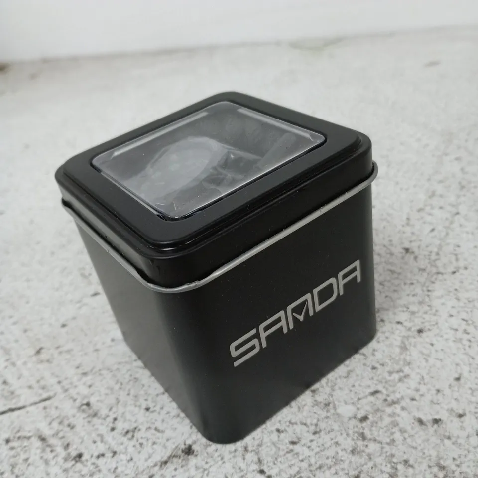 SANDA SPORT WATCH IN METAL TIN – BOXED