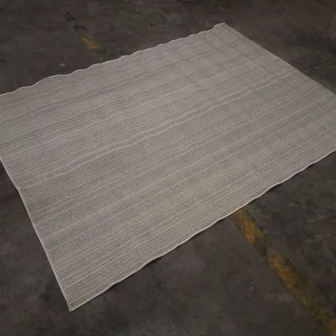 QUALITY DESIGNER AREA RUG APPROXIMATELY 160×220CM