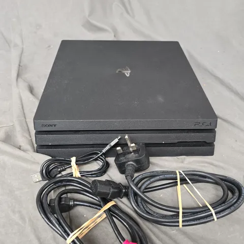 PLAYSTATION 4 PRO CONSOLE 