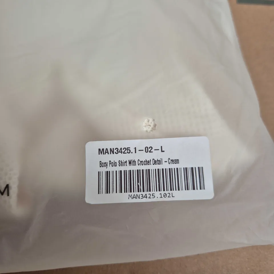 MANIÈRE DE VOIR BOXY POLO SHIRT WITH CROCHET DETAIL – CREAM (L)