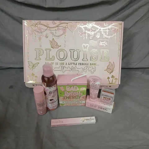 BOXED PLOUISE GIFT SET TO INCLUDE; PEACH ICED TEA, NIGHT TIME NOURISH, CLEAN UP YOUR ACT, SILK SLUMBER, THAT'S THE SPOT, SMOOCHIE AND STAY SHINING
