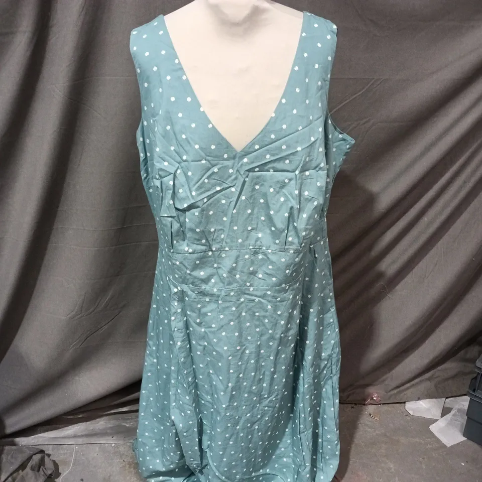 SEASALT CORNWALL SKY BEYOND DRESS – TIDEPOOL (LITTLE SPONGE SPOT), UK 20