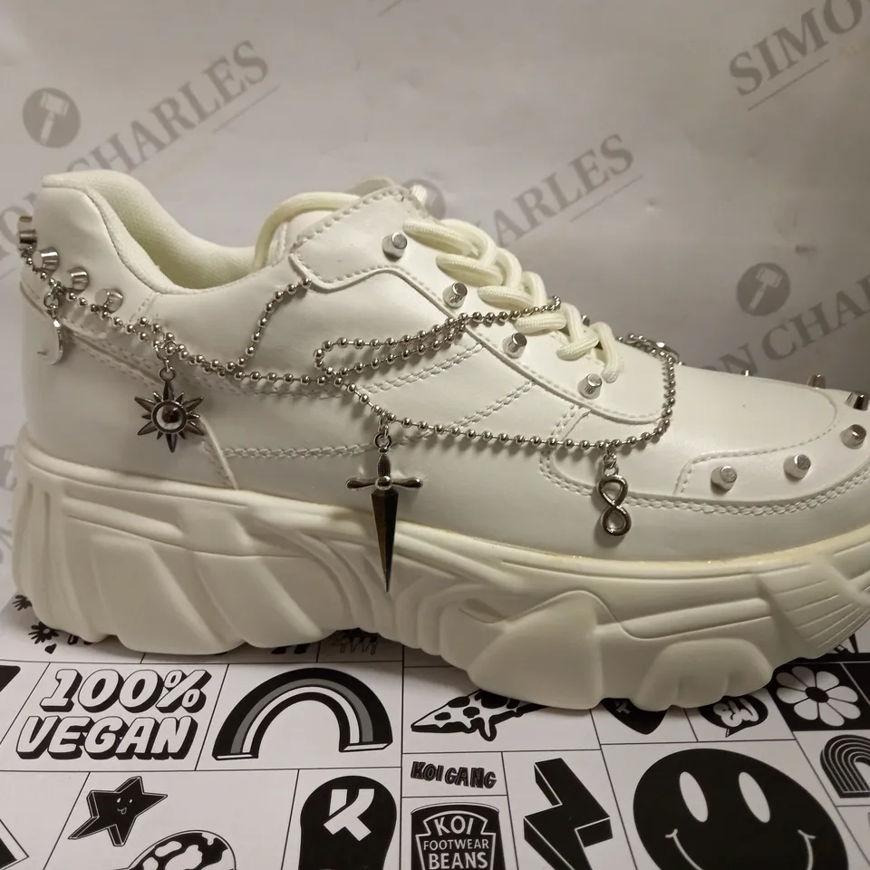 KOI VEGAN JINX WHITE MYSTIC CHARM TRAINERS - SIZE 8