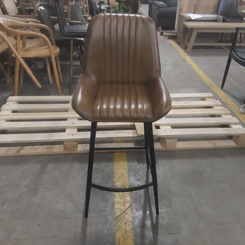 BROOKLYN LEATHER BAR STOOL
