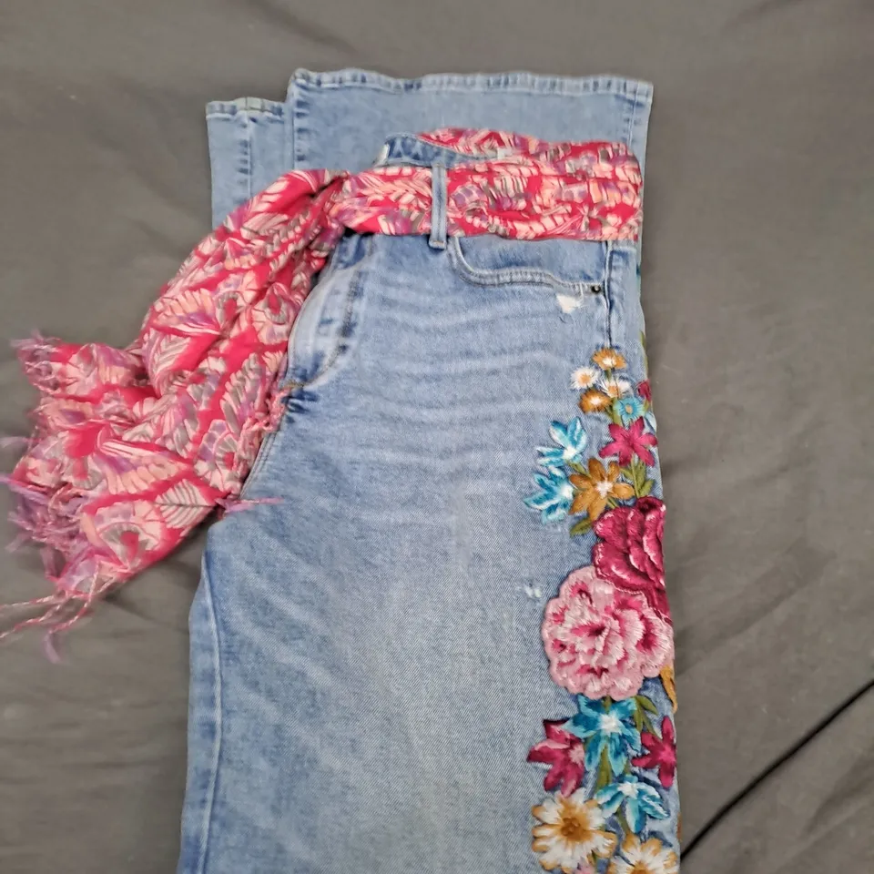 DRIFTWOD X FLORAL FLARED JEANS SIZE W31 L34