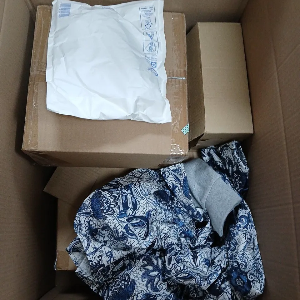 BOX OF APPROX 10 ASSORTED HOUSEHOLD ITEMS TO INCLUDE - SUPERSOFT KING SIZE DUVET SET - SHEARS - ARKIVE DRY SHAMPOO - ETC
