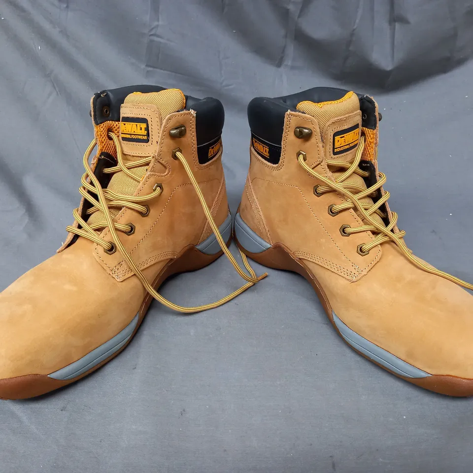 BOXED PAIR OF DEWALT ANKLE BOOTS IN SAND UK SIZE 11