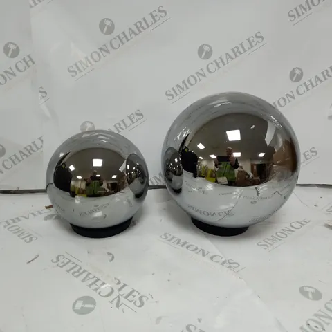 BOXED KELLY HOPPEN SET OF 2 INDOOR OUTDOOR PRELIT GLASS DECOR, REFLECTIVE ORBS