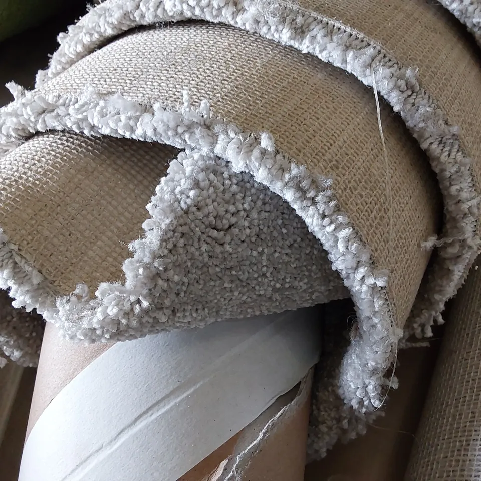 ROLL OF QUALITY ULTIMATE IMPRESSIONS PUTTY CARPET // SIZE: APPROX 5 X 4m