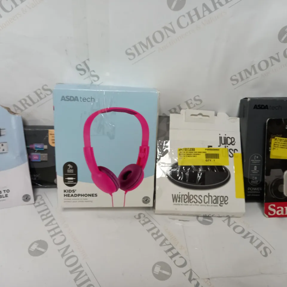 BOX OF APPROXIMATELY 25 ASSORTED ELECTRICALS TO INCLUDE KIDS HEAPHONES, SANDISK, JUICE WIRELESS CHARGER, ETC