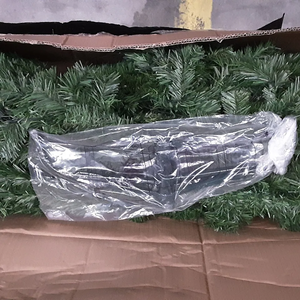 BOXED LED CHRISTMAS TREE WITH STAND