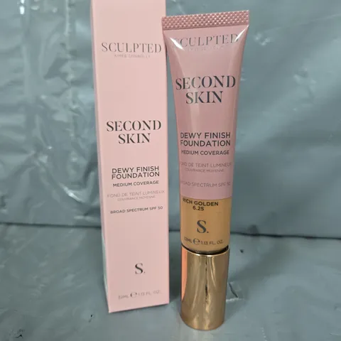 BOXED SCULPTED AIMEE CONNOLLY SECOND SKIN DEW FINISH FOUNDATIONS IN RICH GOLDEN 6.25