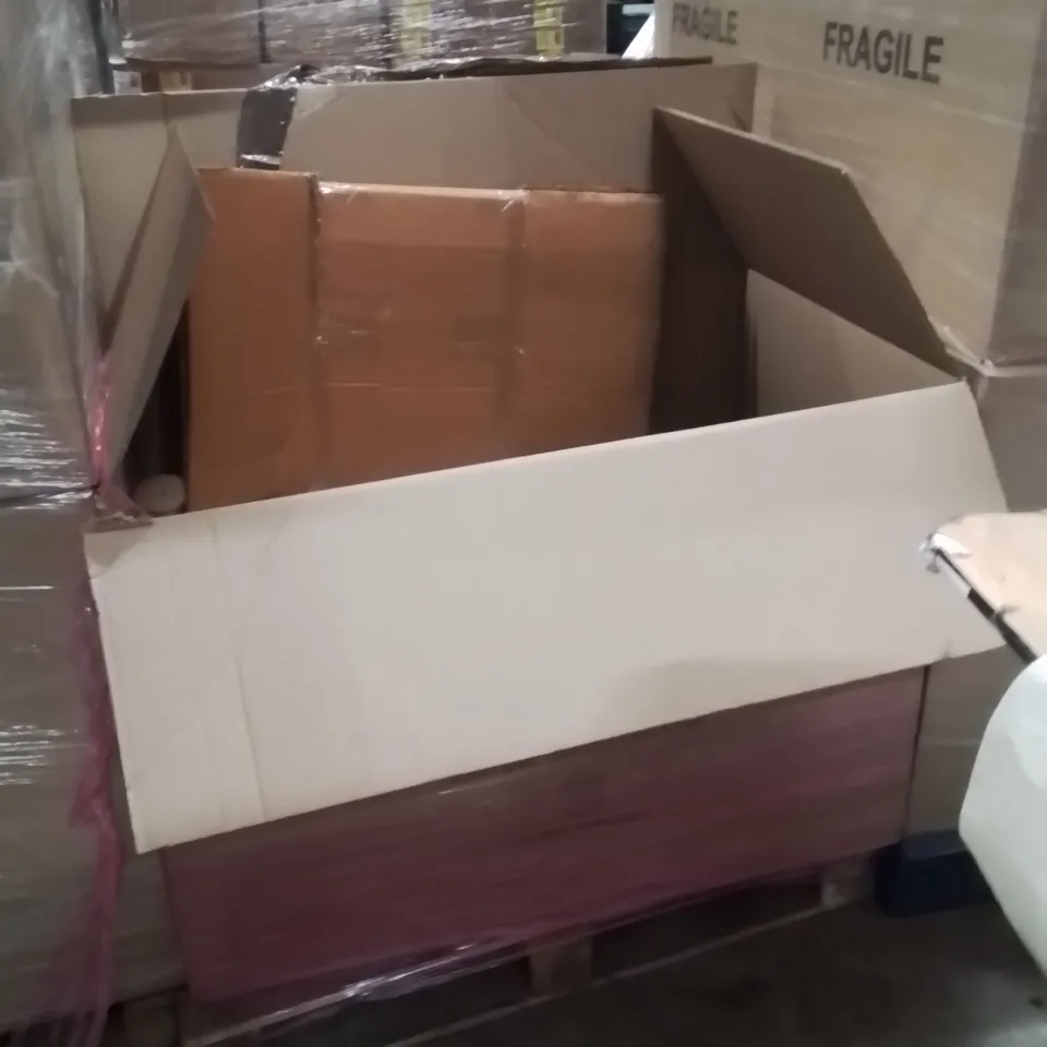 PALLET CONTAINING A LARGE QUANTITY OF ASSORTED HALLOWEEN AND PRODUCTS TO INCLUDE;LIGHT UP HEADBAND,GLASS BAT CUPS,WOODEN BAT'S DECORATIONS 