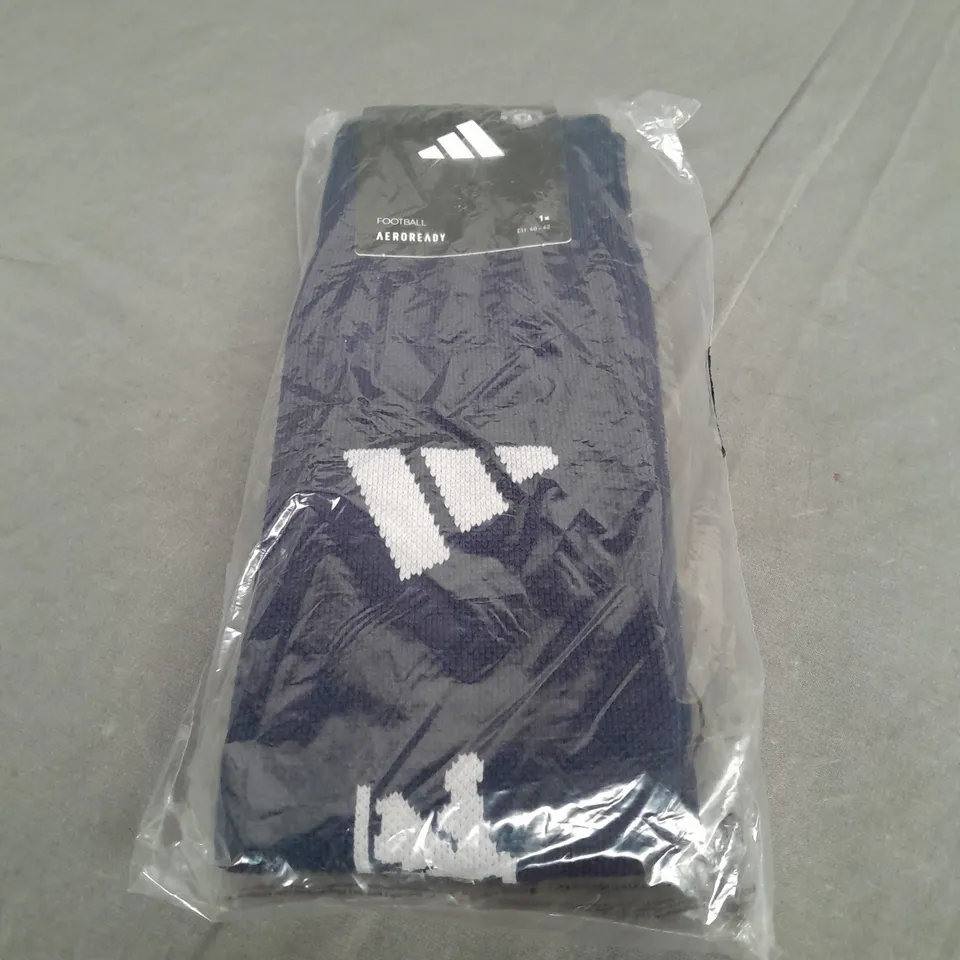 ADIDAS MUFC AWAY FOOTBALL SOCKS IN NAVY SIZE M