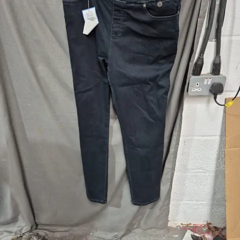 ANNA MONTANA WOMEN'S JEANS – DARK DENIM, SIZE 46 (L30)