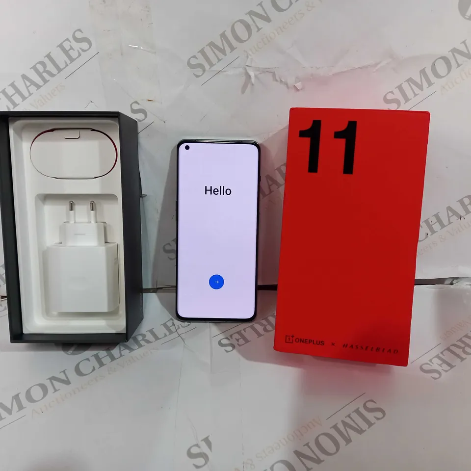 ONE PLUS 11 5G 256GB SMART PHONE