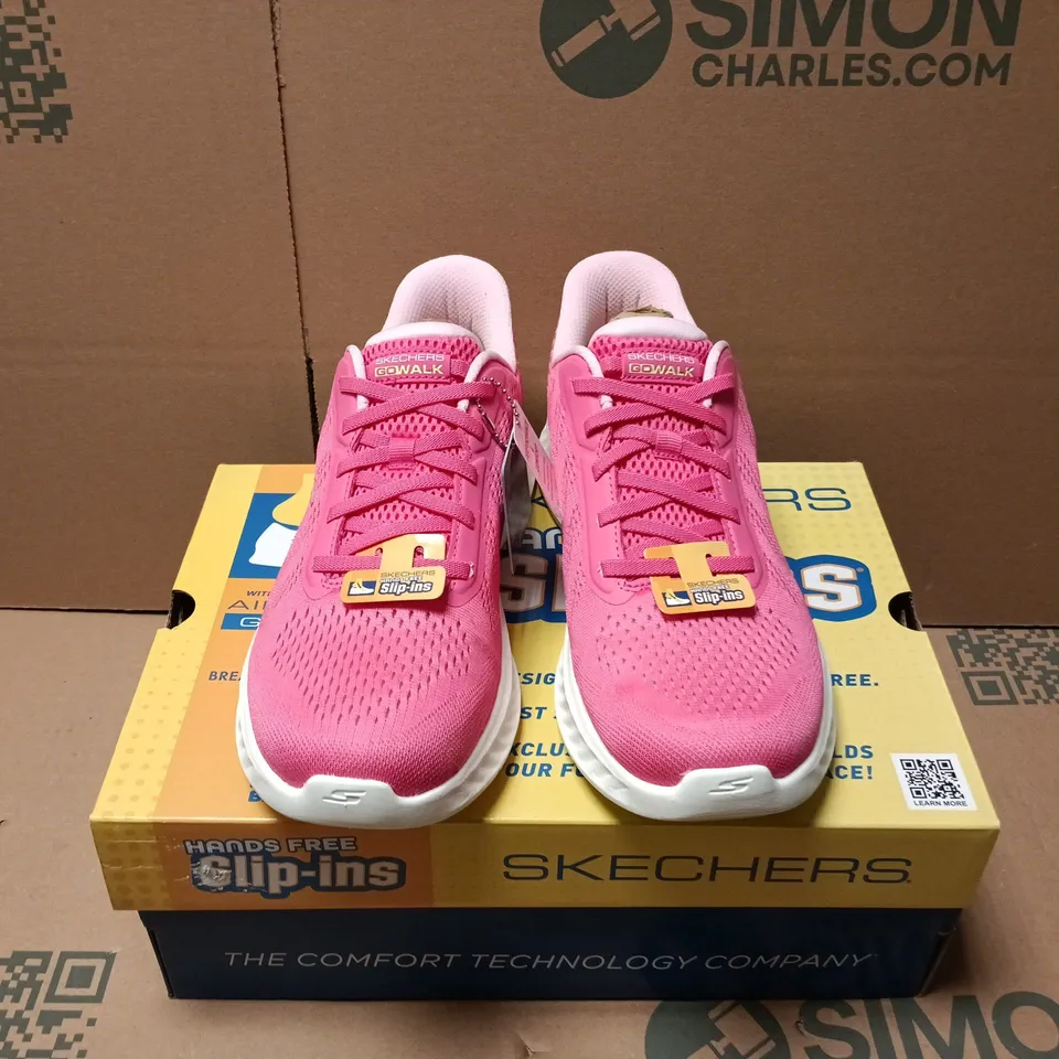 BOXED PAIR OF SKECHERS GO WALK NOW TRAINERS IN PINK - UK 6.5