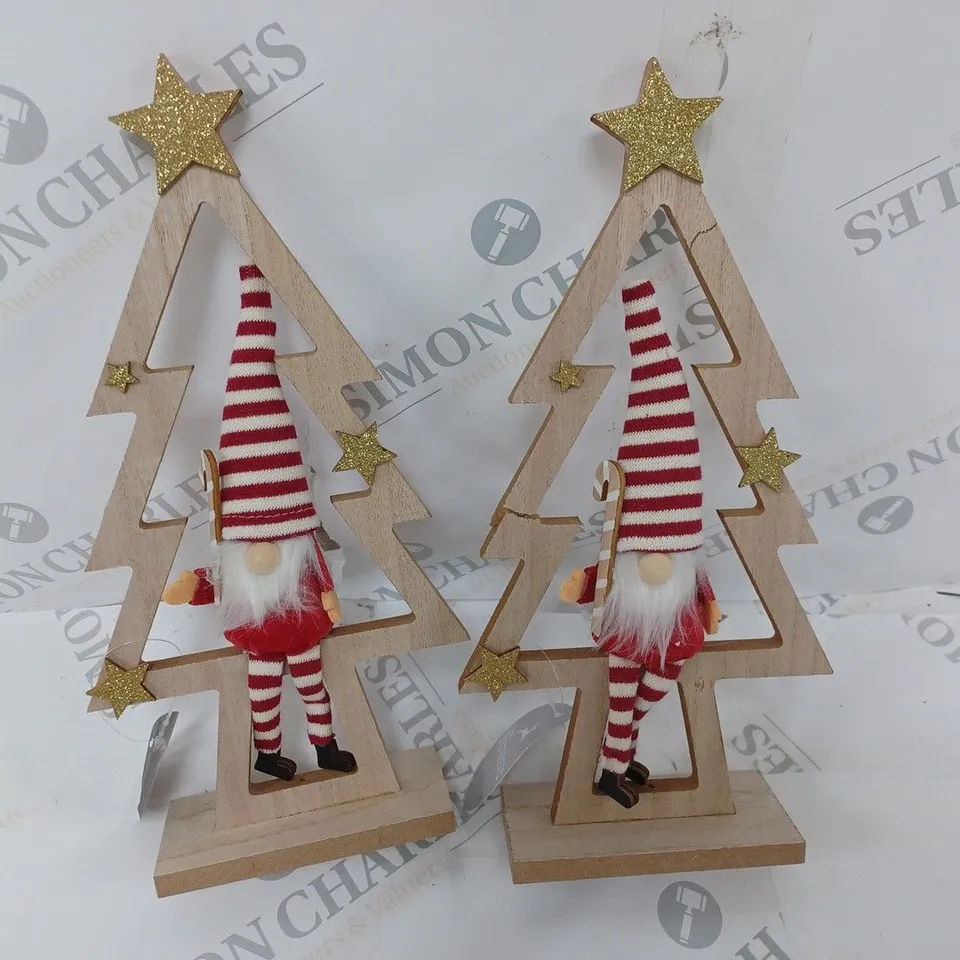 PAIR OF XMAS TREES