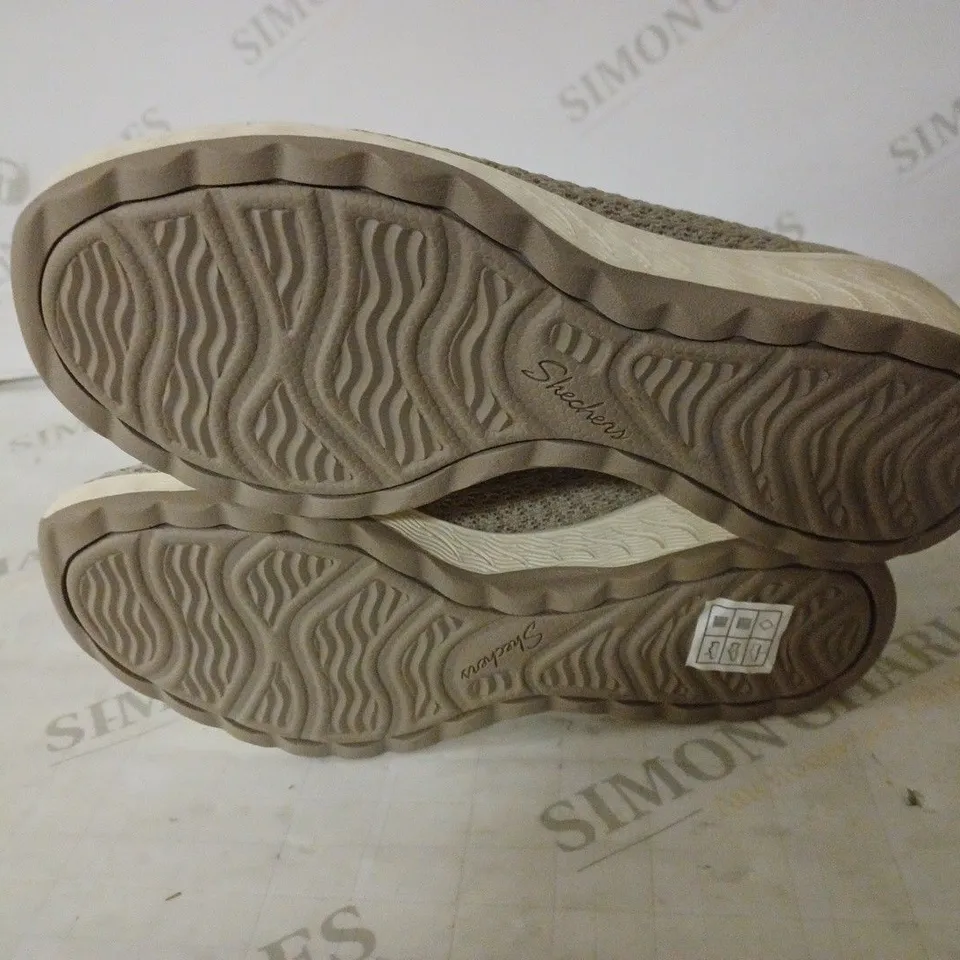 SKECHERS UP-LIFTED MARY JANE SHOES, TAUPE, UK 3