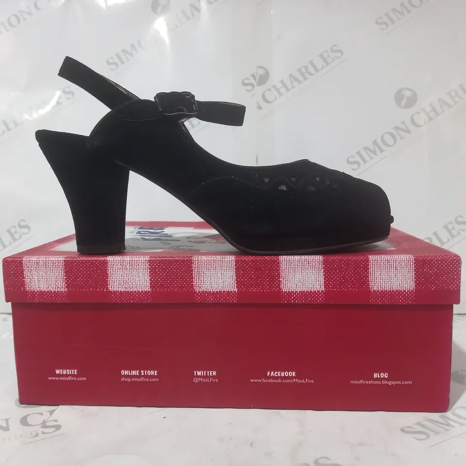 BOXED PAIR OF MISS L FIRE BETTY OPEN TOE HEELED SHOES IN BLACK SUEDE EU SIZE 40