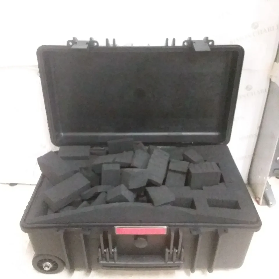BOXED CAMERA CASE - BLACK 